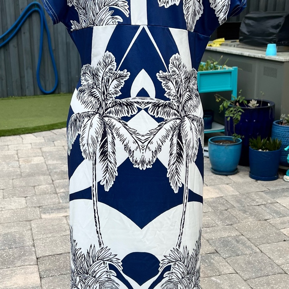 SHEIN Navy and White Floral Swim Coverup or Dress - Picture 5 of 6